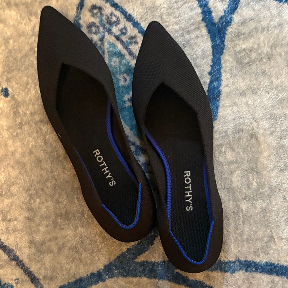 Rothy's Women's Black and Blue Flats